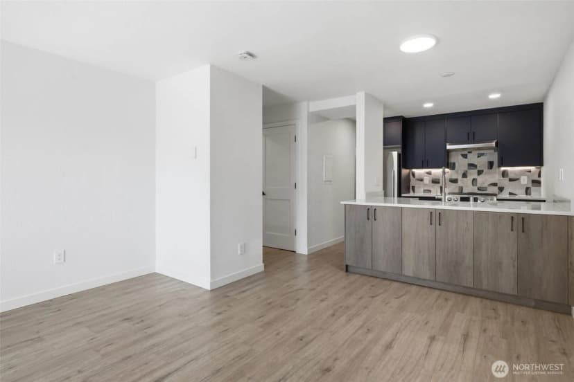 Property photo for 8800 20th Avenue Ne #b202, Seattle photo 12