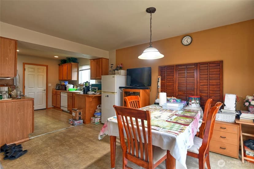 Property photo for 10523 7th Avenue W, Everett photo 5