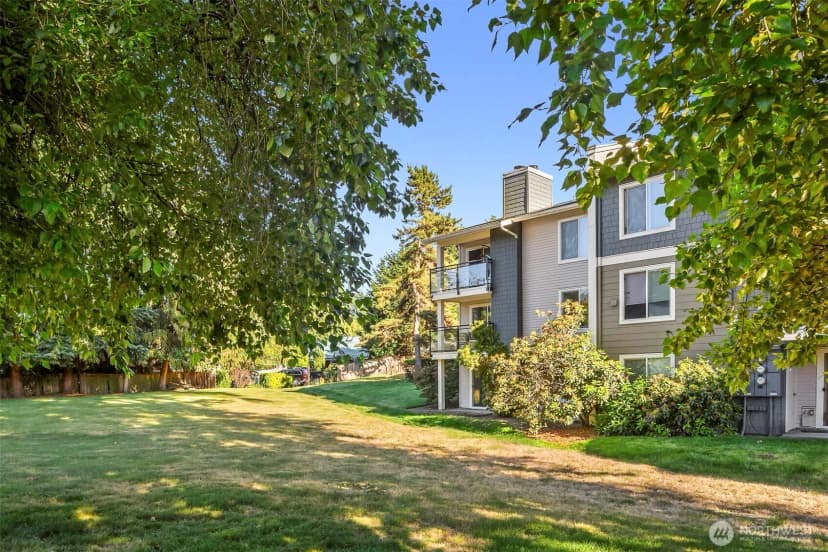 Property photo for 10838 E Riverside Drive #c203, Bothell photo 24