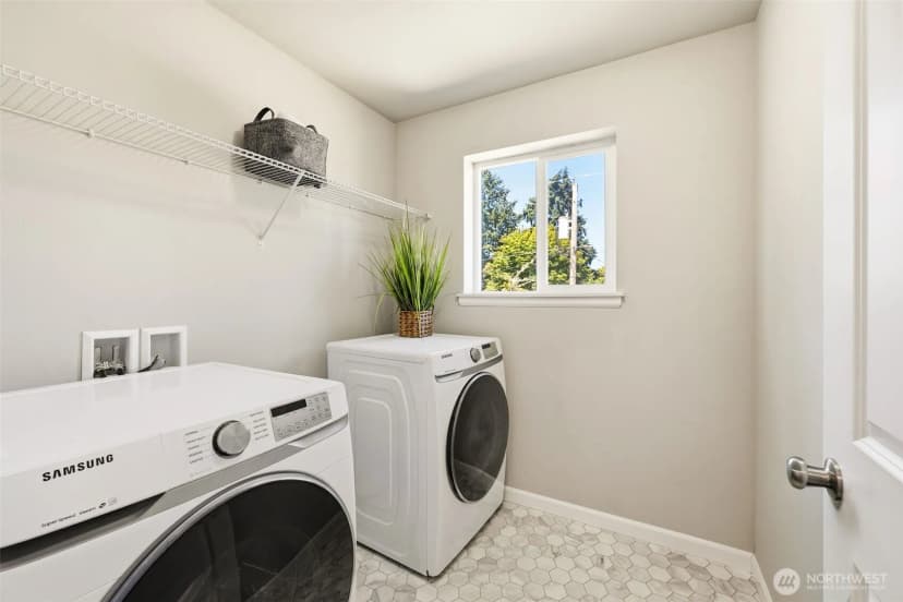Property photo for 412 170th Street S, Spanaway photo 8