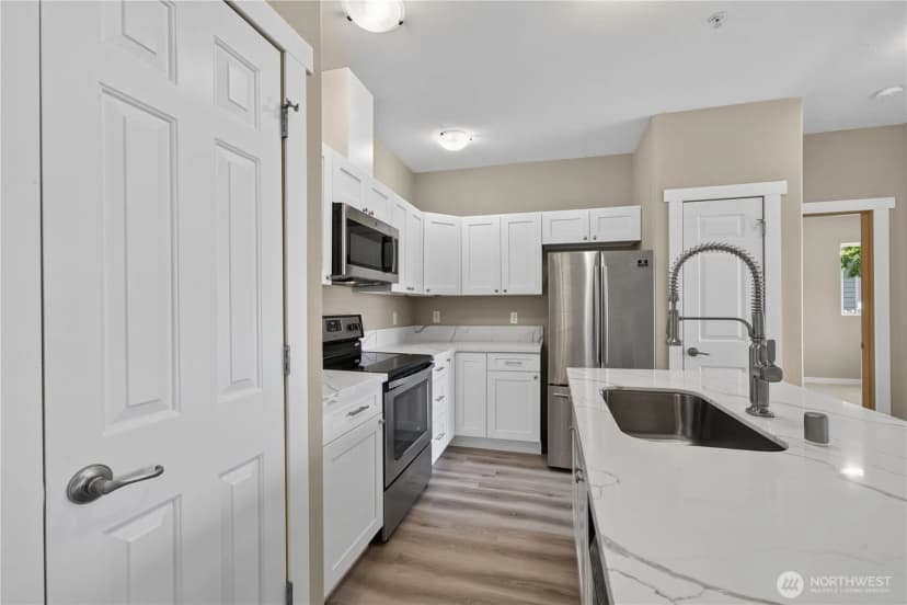 Property photo for 2666 Hamiliton Avenue, Dupont photo 22