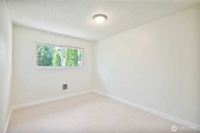 Property photo for 1703 33rd Avenue, Longview photo 16