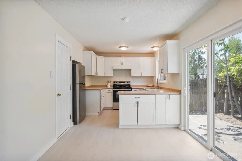 Property photo for 1703 33rd Avenue, Longview photo 6