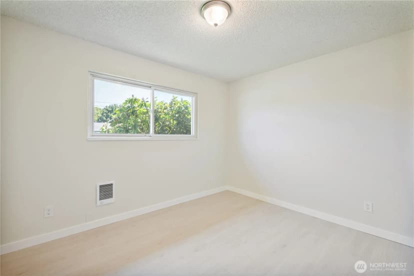 Property photo for 1703 33rd Avenue, Longview photo 14
