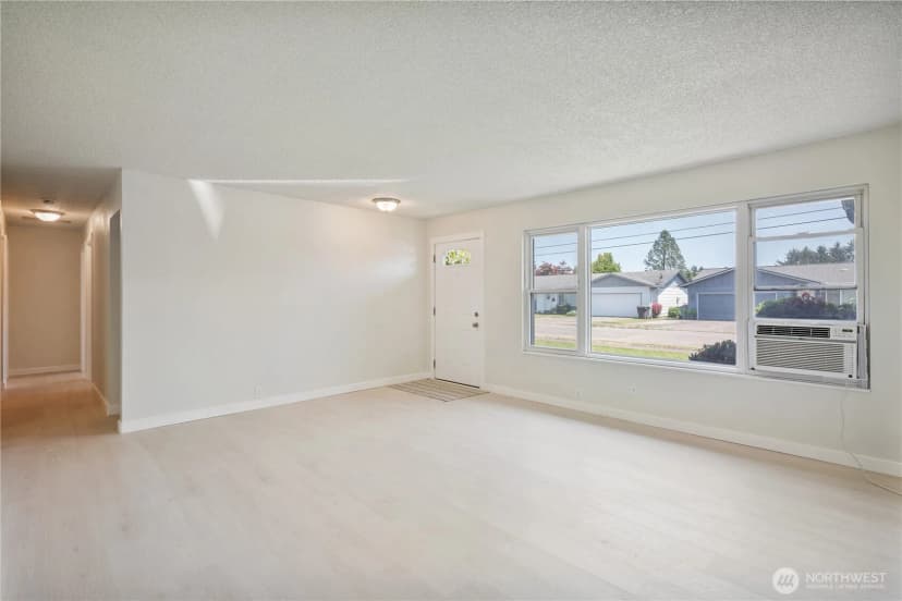 Property photo for 1703 33rd Avenue, Longview photo 3