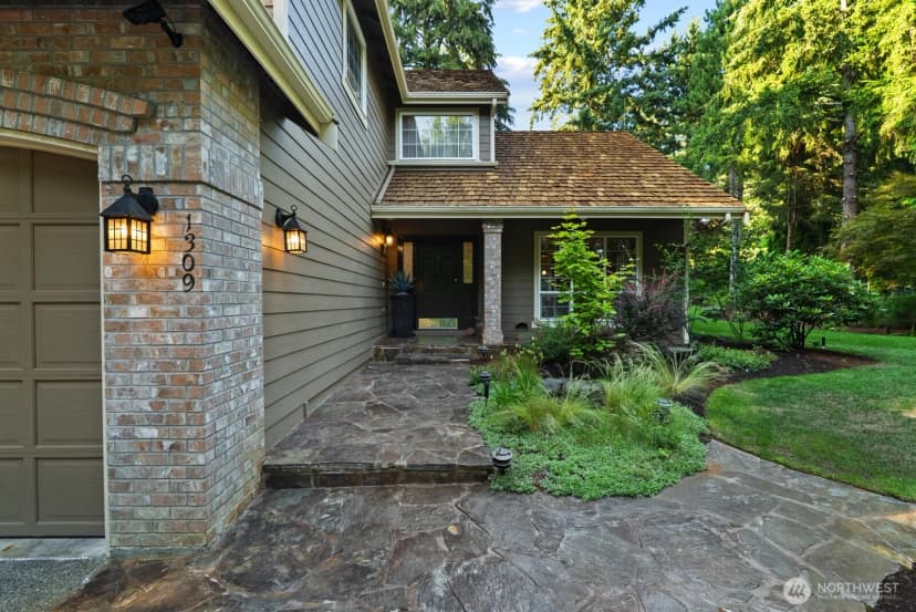 Property photo for 1309 32nd Street Ct Nw, Gig Harbor photo 3