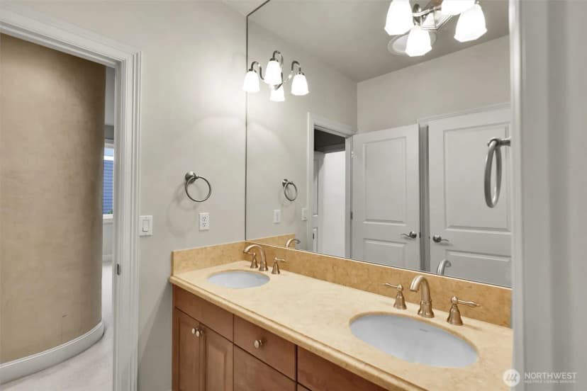 Property photo for 8225 155th Avenue Se, Newcastle photo 35