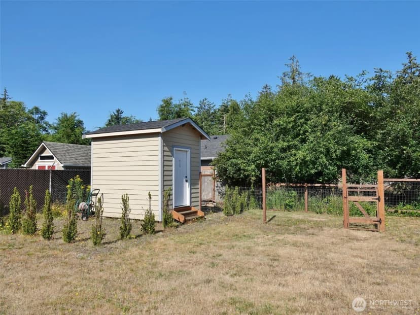 Property photo for 721 Mt Olympus Avenue Se, Ocean Shores photo 14