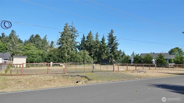 Property photo for 721 Mt Olympus Avenue Se, Ocean Shores photo 3