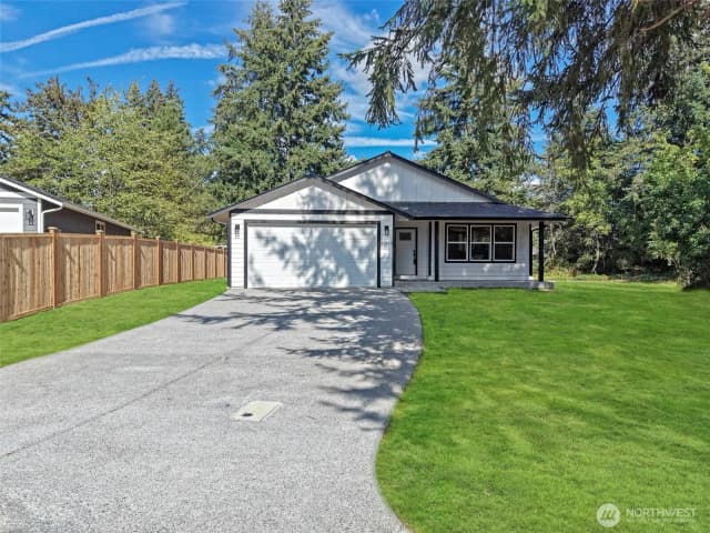 Property photo for 21913 127th Street Ct E, Bonney Lake photo 2