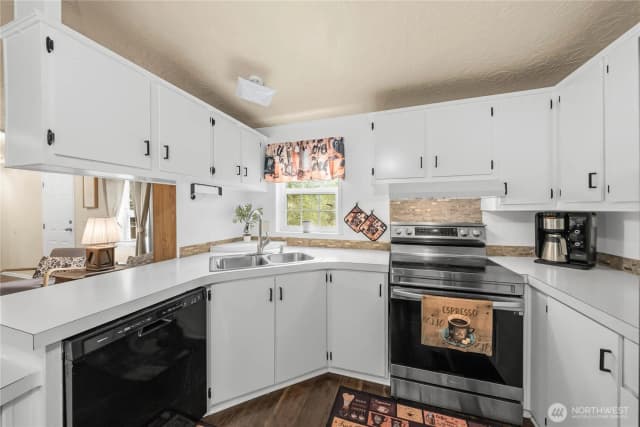 Property photo for 261 E Willow Blue Lane, Shelton photo 5