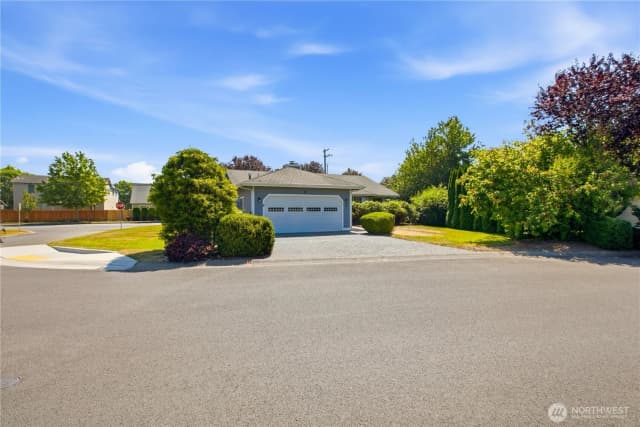 Property photo for 101 Jewell Street, Enumclaw photo 2