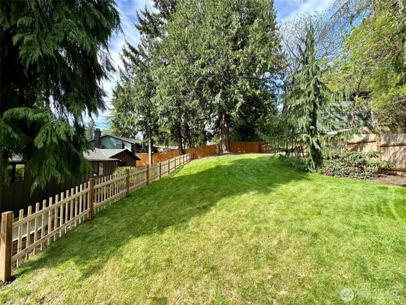 Property photo for 8920 168th Avenue Ne, Redmond photo 34
