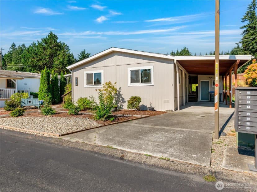 Property photo for 6883 Capricorn Lane Ne, Bremerton photo 31