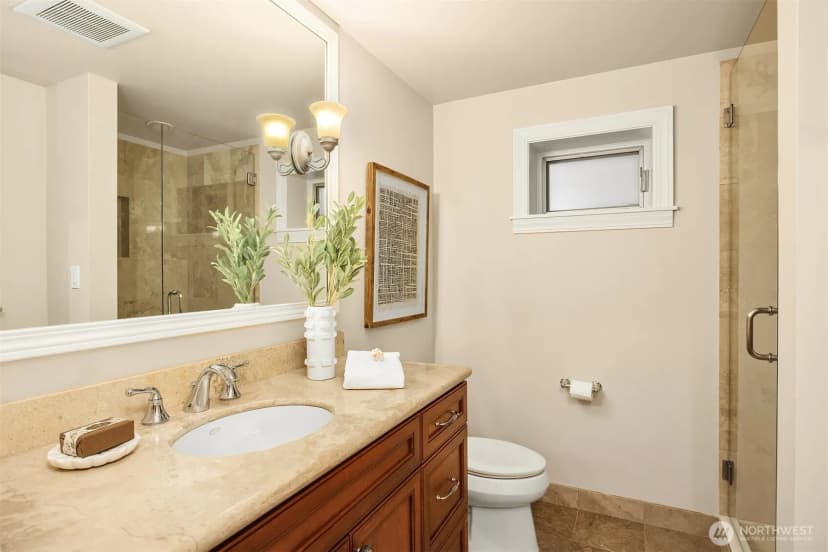 Property photo for 725 Harvard Avenue E, Seattle photo 31