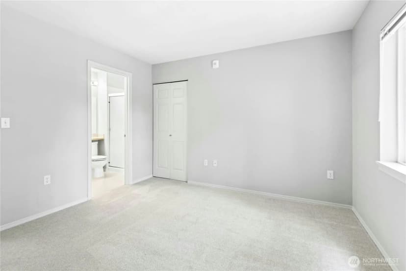 Property photo for 601 12th Avenue Nw #e1, Issaquah photo 30