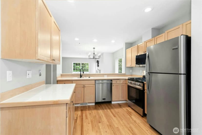 Property photo for 601 12th Avenue Nw #e1, Issaquah photo 8