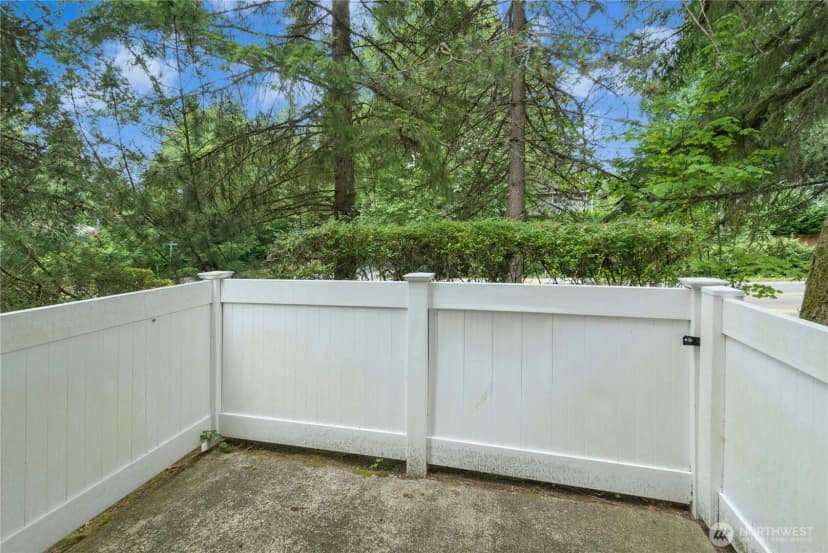 Property photo for 601 12th Avenue Nw #e1, Issaquah photo 17