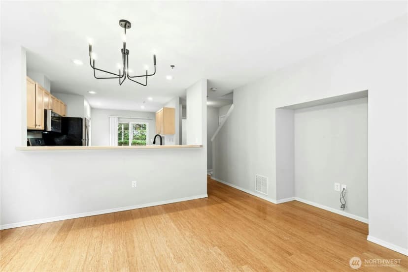 Property photo for 601 12th Avenue Nw #e1, Issaquah photo 22