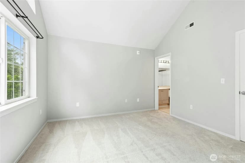 Property photo for 601 12th Avenue Nw #e1, Issaquah photo 27