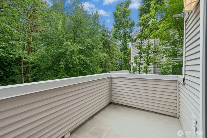 Property photo for 601 12th Avenue Nw #e1, Issaquah photo 14