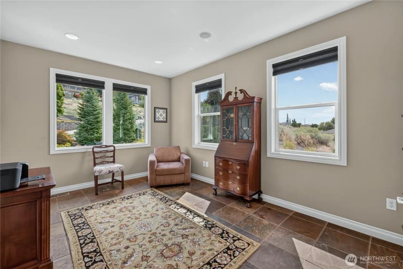 Property photo for 2390 Catalina Drive, East Wenatchee photo 9