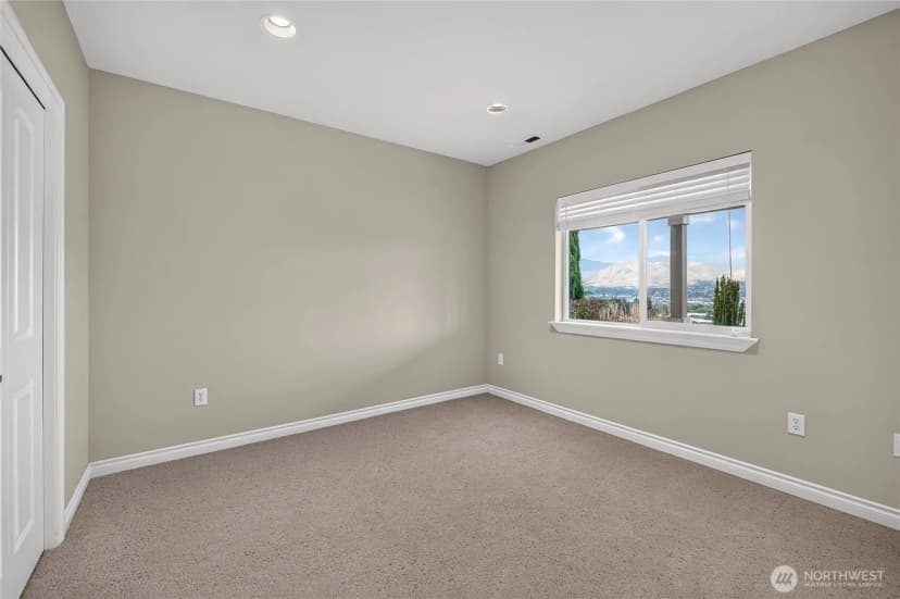 Property photo for 2390 Catalina Drive, East Wenatchee photo 28