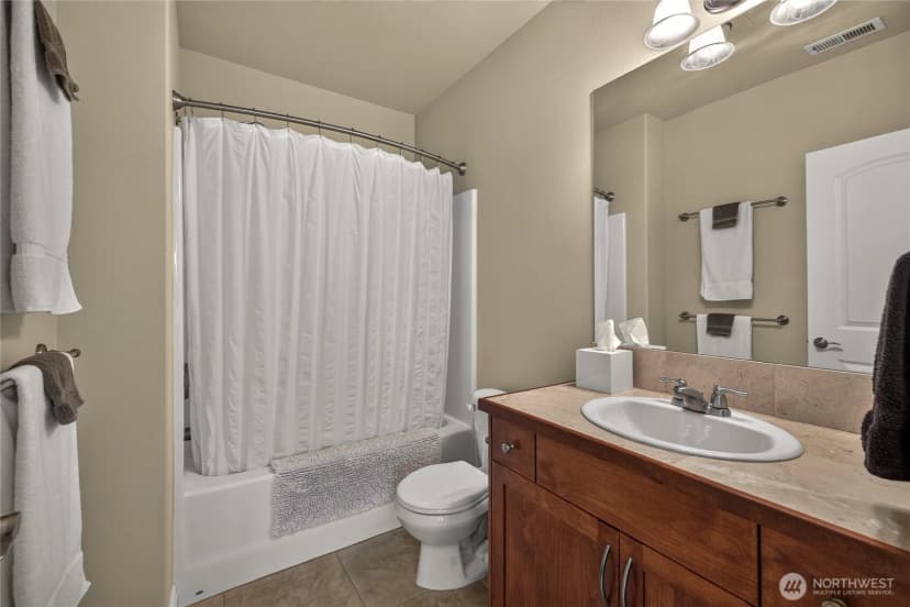 Property photo for 2390 Catalina Drive, East Wenatchee photo 32