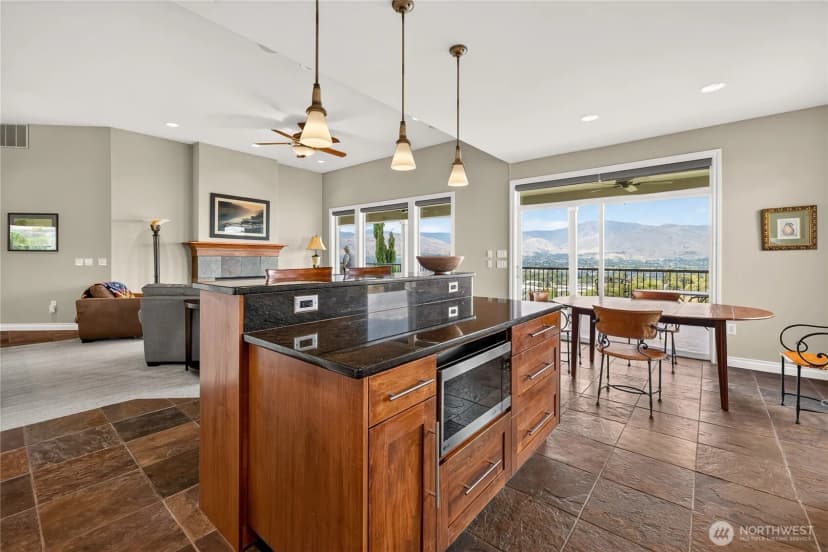 Property photo for 2390 Catalina Drive, East Wenatchee photo 18