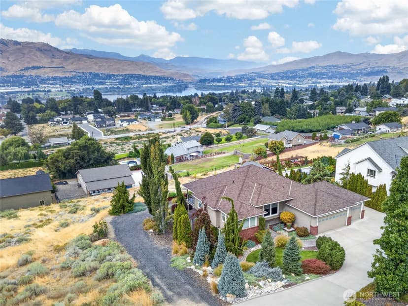 Property photo for 2390 Catalina Drive, East Wenatchee photo 2
