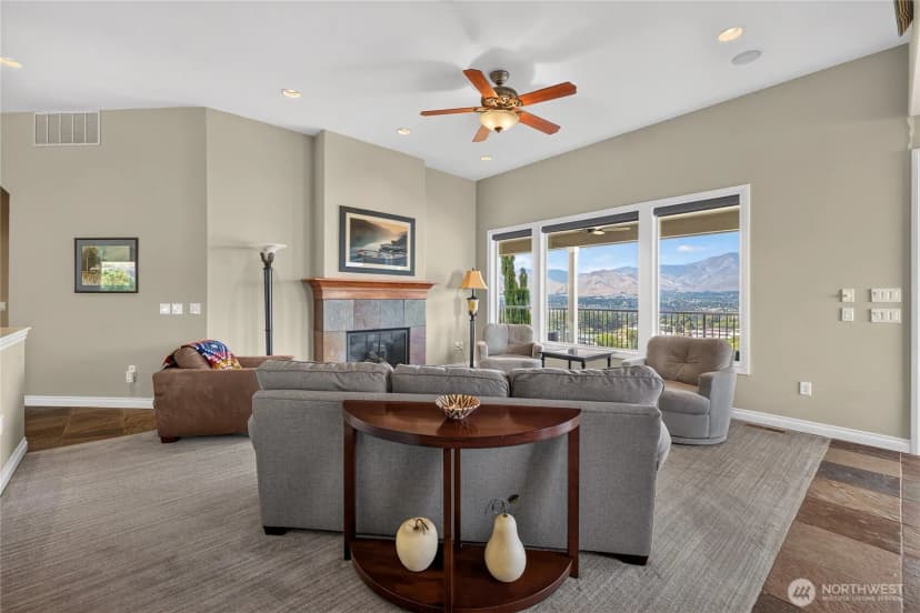 Property photo for 2390 Catalina Drive, East Wenatchee photo 11