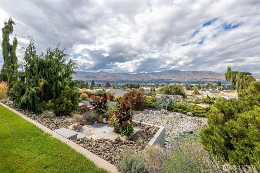 Property photo for 2390 Catalina Drive, East Wenatchee photo 40