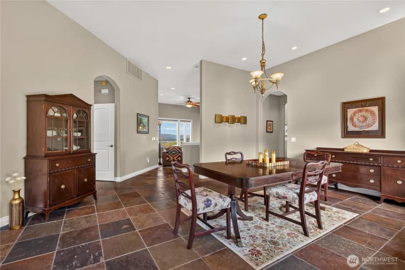 Property photo for 2390 Catalina Drive, East Wenatchee photo 8