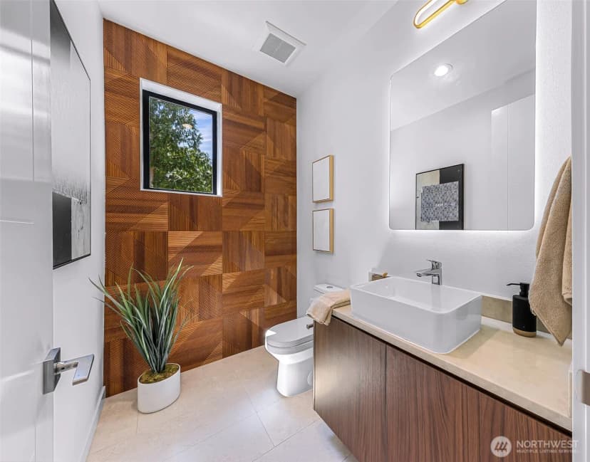 Property photo for 19215 77th Court Ne #101, Kenmore photo 14