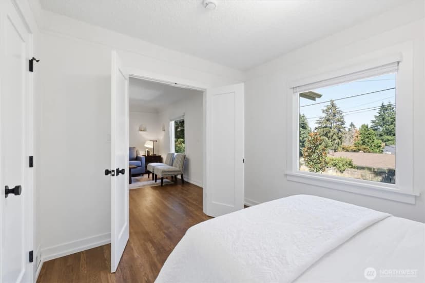 Property photo for 13349 25th Avenue Ne, Seattle photo 15