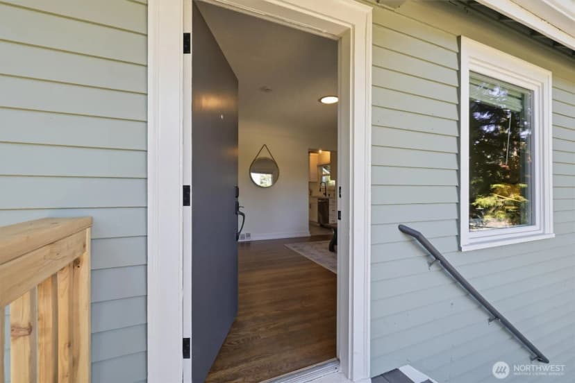 Property photo for 13349 25th Avenue Ne, Seattle photo 3