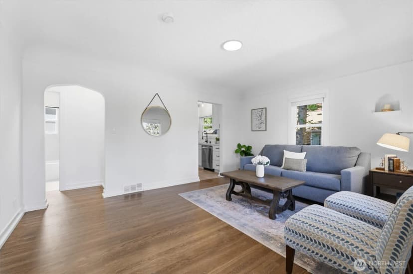 Property photo for 13349 25th Avenue Ne, Seattle photo 4