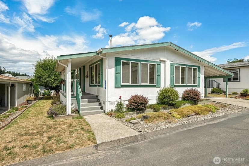 Property photo for 592 Ne Saturn Lane, Bremerton photo 2