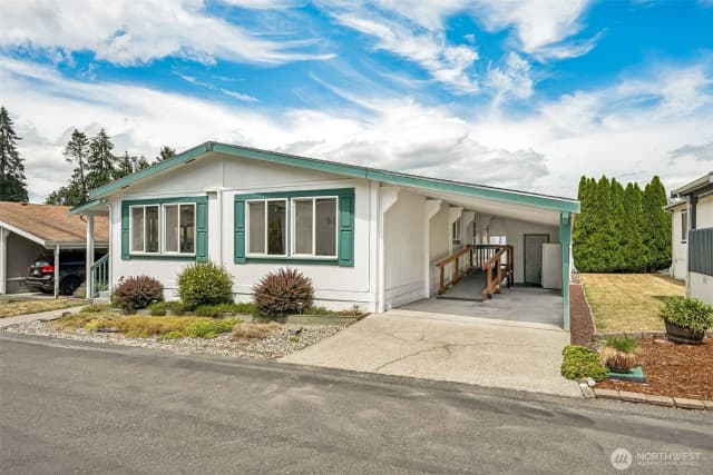 Property photo for 592 Ne Saturn Lane, Bremerton