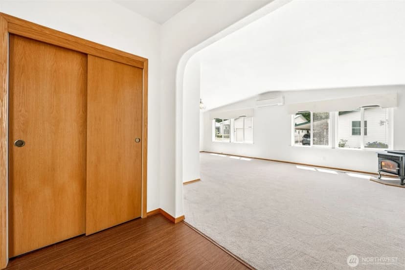 Property photo for 592 Ne Saturn Lane, Bremerton photo 6