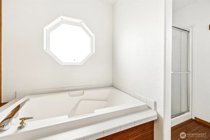 Property photo for 592 Ne Saturn Lane, Bremerton photo 18