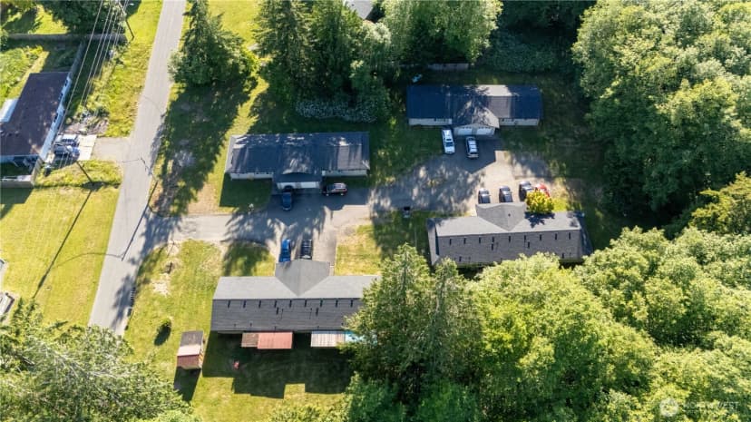 Property photo for 106 Garden Hill Road W, Elma photo 2