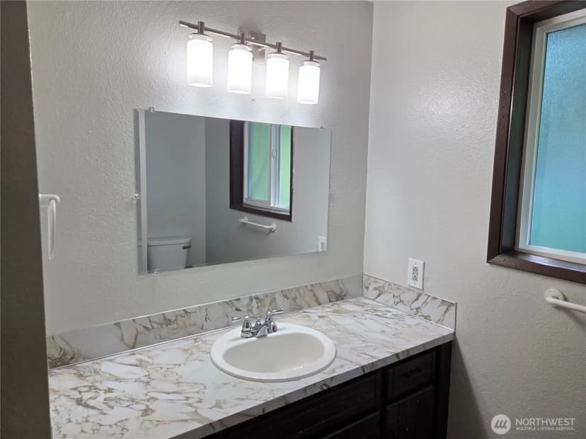 Property photo for 106 Garden Hill Road W, Elma photo 10