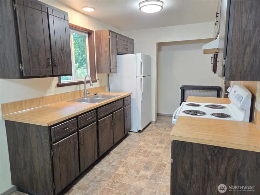 Property photo for 106 Garden Hill Road W, Elma photo 8