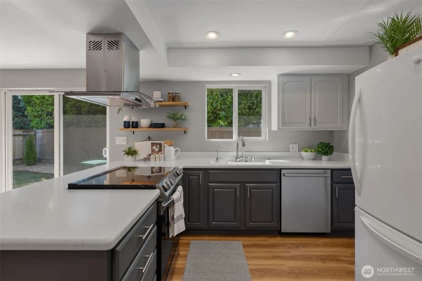 Property photo for 10527 Beardslee Boulevard, Bothell