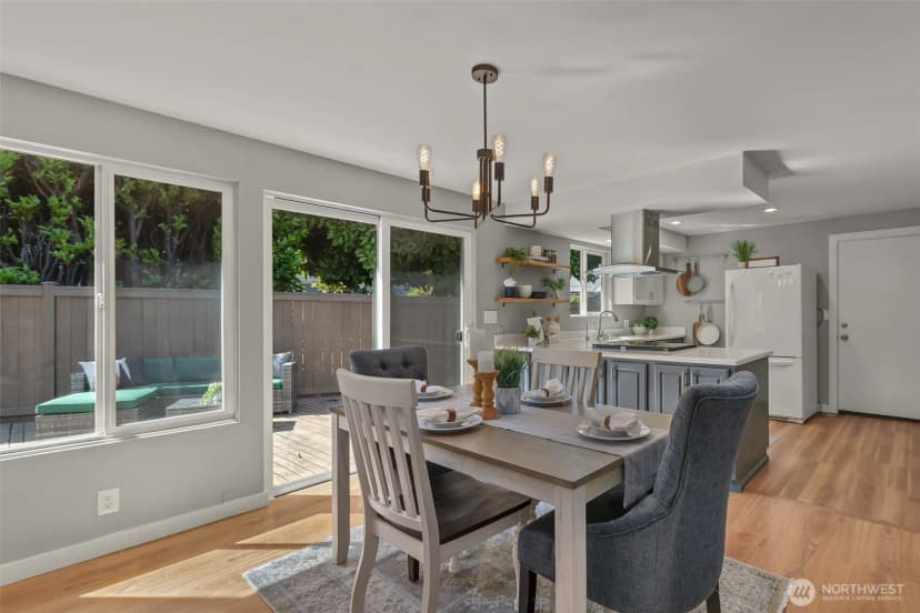 Property photo for 10527 Beardslee Boulevard, Bothell photo 6
