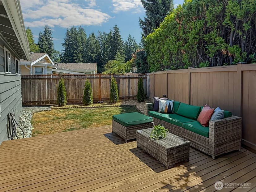 Property photo for 10527 Beardslee Boulevard, Bothell photo 8