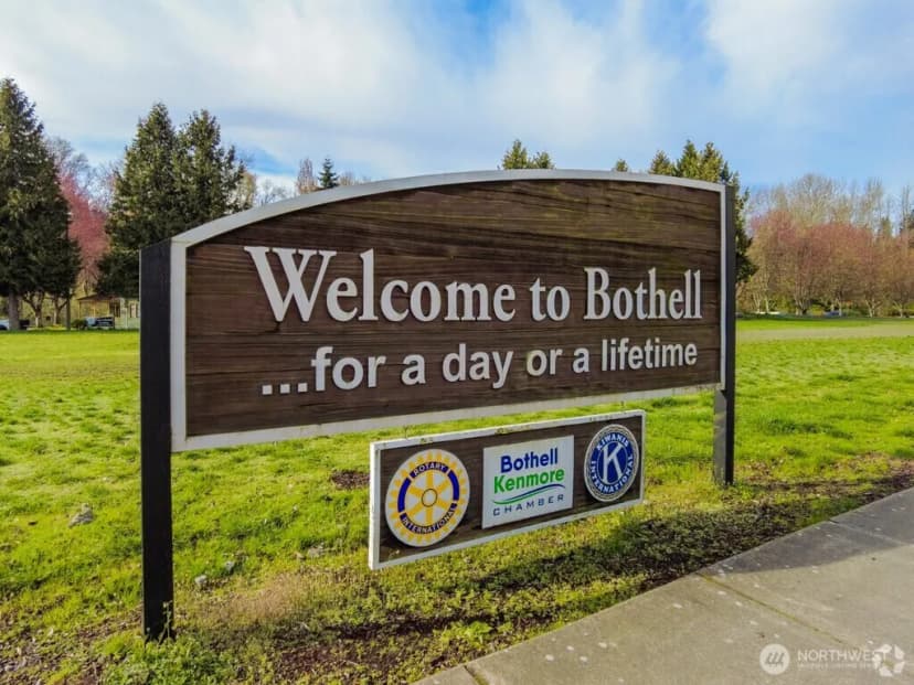 Property photo for 10527 Beardslee Boulevard, Bothell photo 26