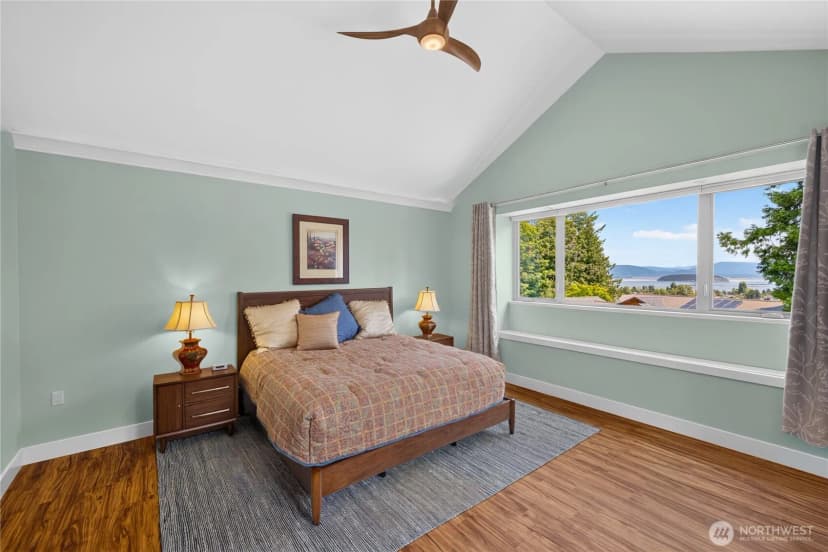 Property photo for 4402 E Avenue, Anacortes photo 32