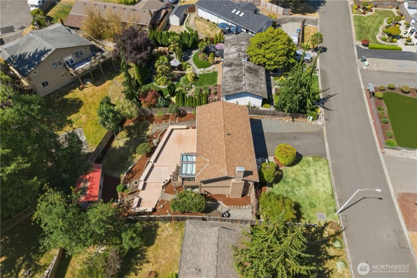 Property photo for 21812 2nd Avenue Se, Bothell photo 32